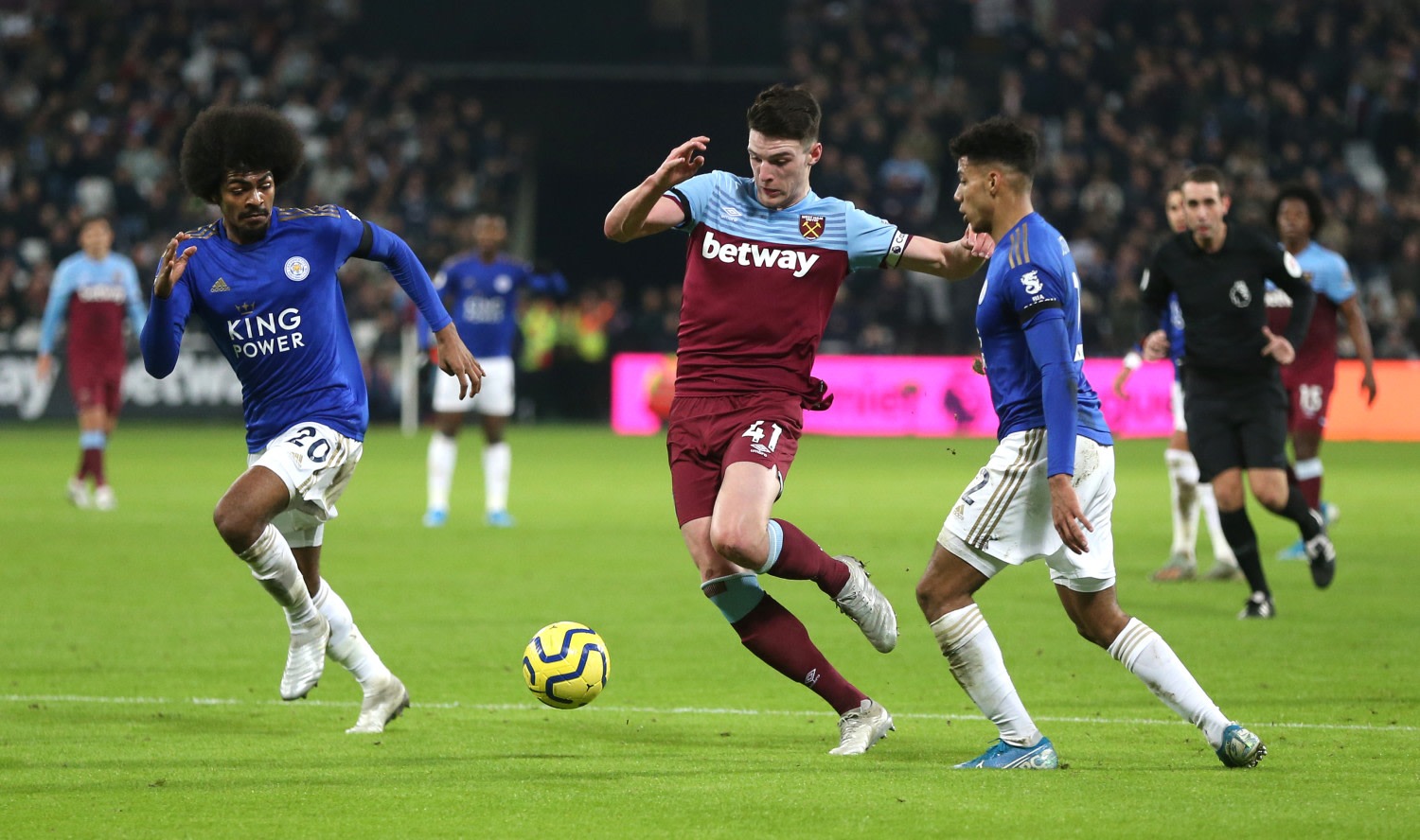 Nhận định soi kèo Leicester vs West Ham lúc 03h15 ngày 4/12/2024